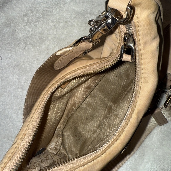 Prada Re Edition 2005 - Picture 10 of 11